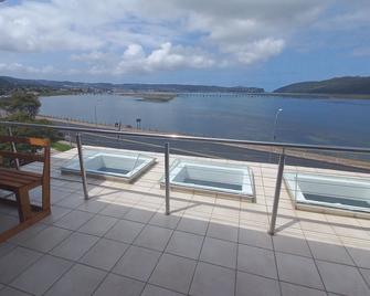 Phoenix Lodge and Waterside Accommodation - Knysna - Balcony
