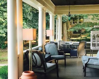 Lion's Head Bed & Breakfast - Niagara Falls - Patio