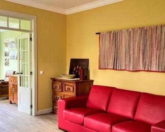 Casa da Japoneira - Horta - Living room