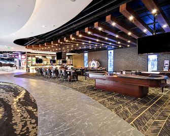 DoubleTree by Hilton Deadwood at Cadillac Jack's - Deadwood - Bar