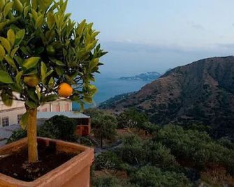 Agostiniana Hotel - Forza d'Agro