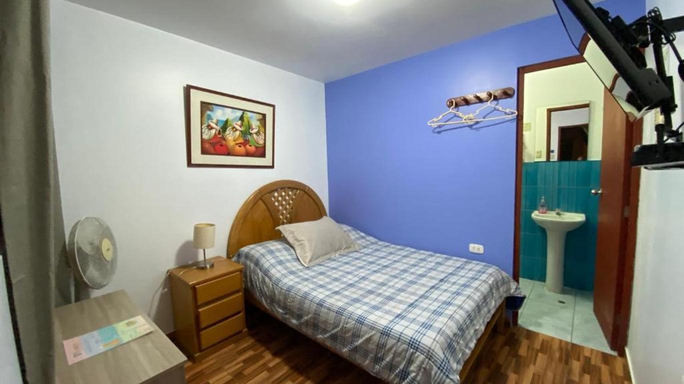 Atenas Backpacker Hospedaje