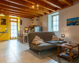 Maison De Village Le Bacci - Vals-les-Bains - Stue