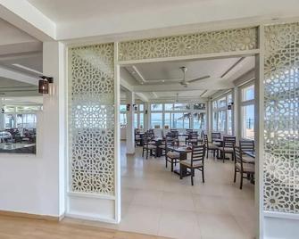 Manara Beach Resort - Beruwala - Restaurant