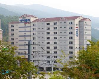 High Valley Hotel - Jeongseon - Edificio