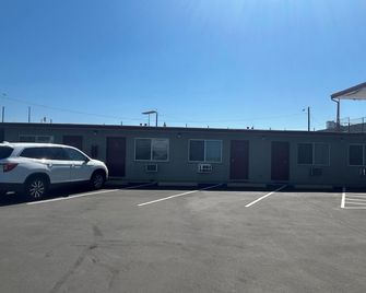 Oregon Trail Motel by Townhous - Ontario - Building