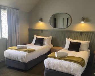 The Elmwood Motel - כרייסטצ'רץ' - חדר שינה