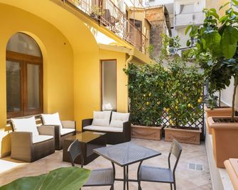 San Cesareo 64 Suite - Sorrento - Patio