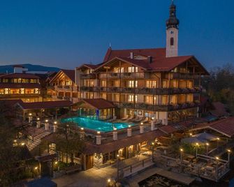 Natur- & Wellnesshotel Brunner Hof - Weiding - Gebouw