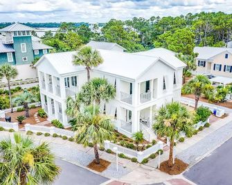 Relax Awhile - Carriage House - Freeport - Edificio