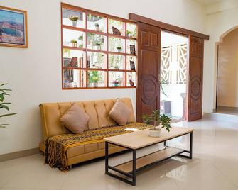 Mama Komodo Bed & Breakfast - Labuan Bajo - Sala de estar