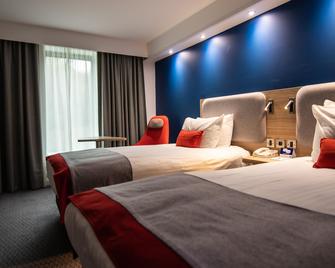 Holiday Inn Express London - Stansted Airport - Stansted - Bedroom