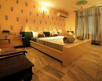 Jaipur Inn - Jaipur - Bedroom