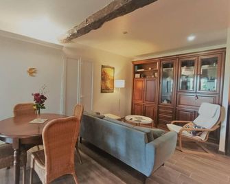Gîtes de France - La Quercynoise - Berganty - Dining room