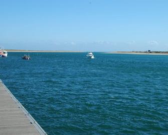 Large house, 100 m from the beaches and the port, ETEL center, close to all shops - Étel - Plage