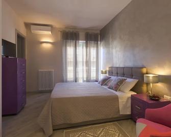 B&B Da Peo - Porto San Giorgio - Schlafzimmer