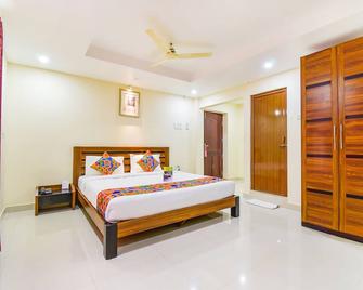 Fabhotel Sri Krishna Residency, Nr Chennai International Airport - Chennai - Bedroom