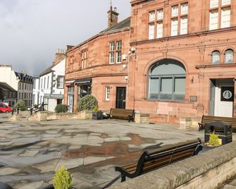 The Toll House - Melrose - Outdoor view