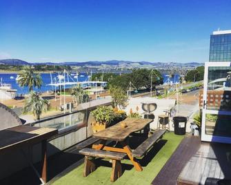 Harbourside City Backpackers - Tauranga - Balcony