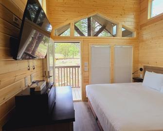 Cozy Cabins By Forest View 2B - Williams - Bedroom