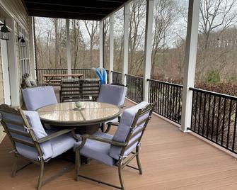 6000sf Luxury Home On Main Lake Cove Minutes Off I-85 - Bracey - Balcony