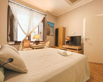 أوداكا رومز - قادس - غرفة نوم