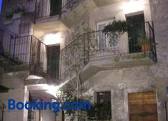 Trattoria Traversi - Berbenno di Valtellina - Building