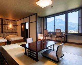 Yufuin Onsen Toshoan - Yufu