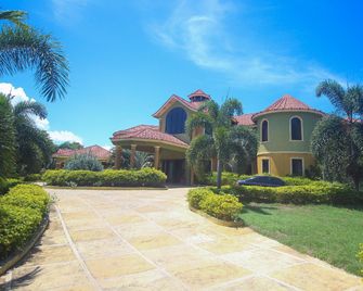 Milbrooks Resort Jamaica - מונטגו ביי - בניין