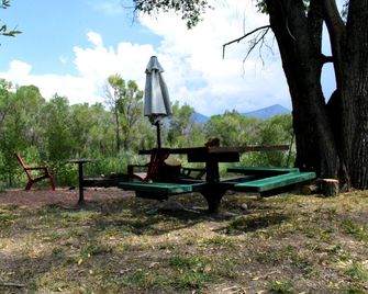 Riverside Campsite in Colorado - Paonia - Patio