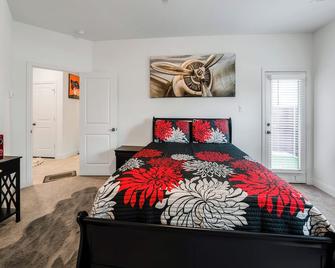 Retro Living! - Lewisville - Yatak Odası