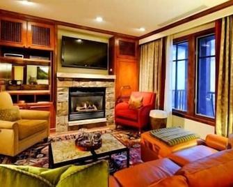 Ritz Carlton Resort & Spa, Ski-In/Out, Aspen - Aspen - Living room