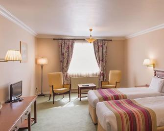 Londonderry Arms Hotel - Ballymena - Bedroom