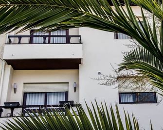 Nine Senses Guest House - Ovar - Будівля