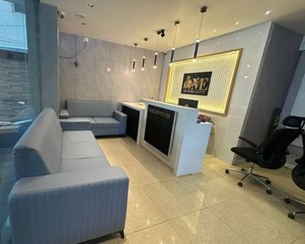 Mysore Elite - Maisur - Oturma odası