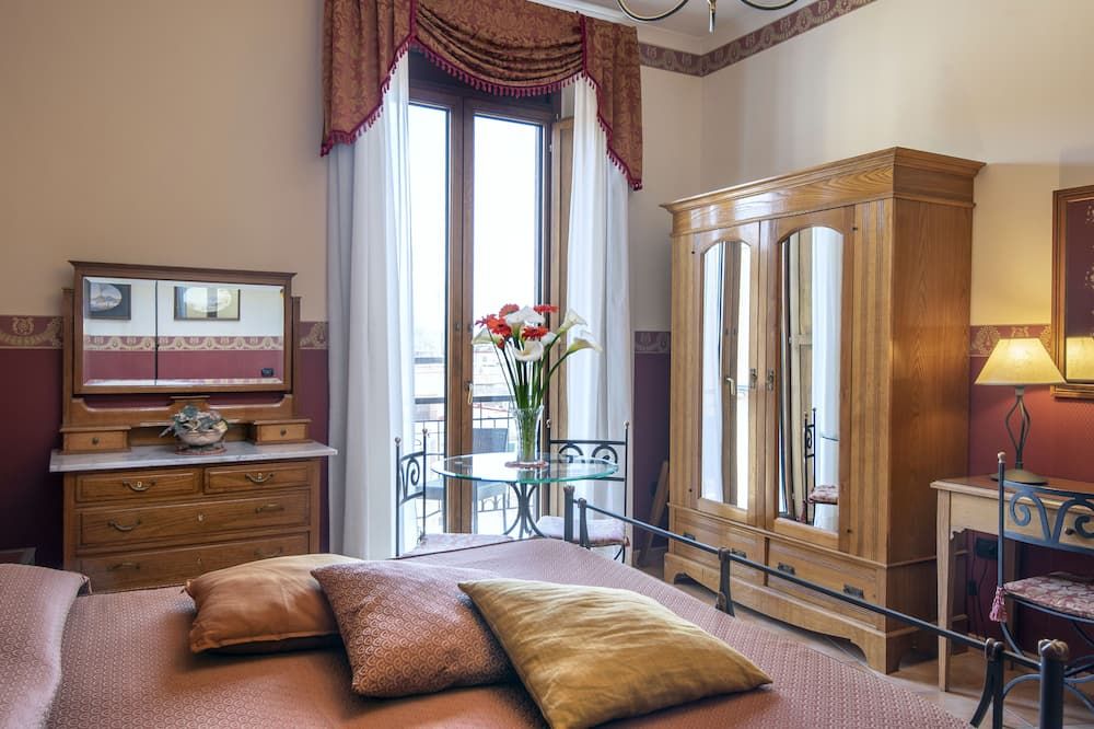 Pinto-Storey Hotel - Naples - Bedroom