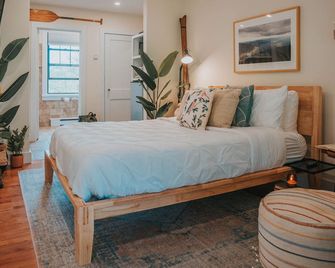 The Willow, Catskill - Catskill