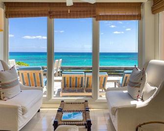 Stunning Private Beachfront Estate on Beach - Rock Sound - Salon
