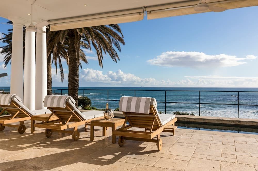 Villa Sedgemoor - Four Bedroom Villa, Sleeps 8 - Camps Bay - شرفة