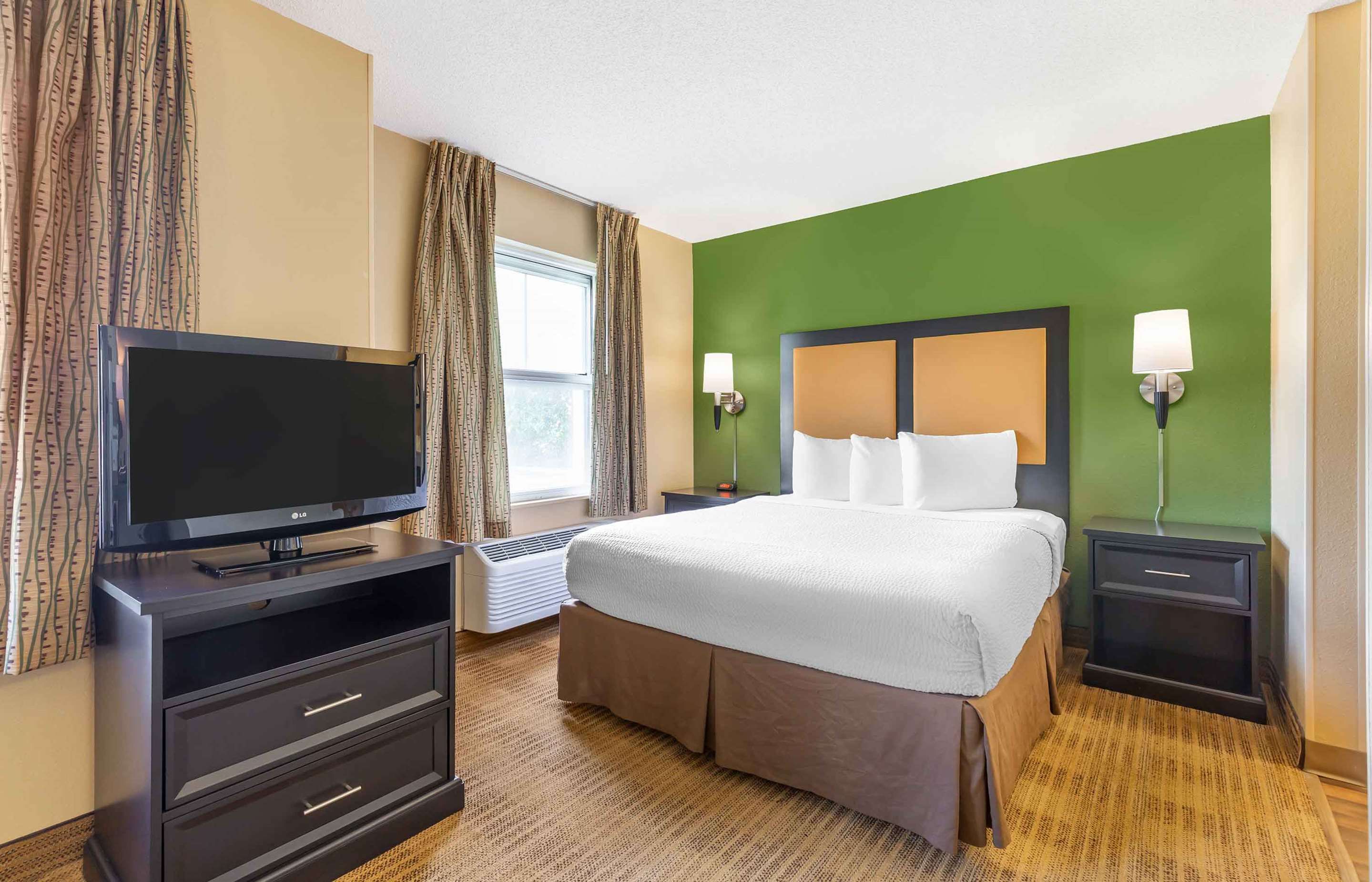 Bedroom view of Extended Stay America Suites - Washington - DC - Gaithersburg - South
