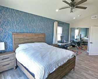 Dunes by the Shore - Walk to the Beach! - Oxnard - Schlafzimmer