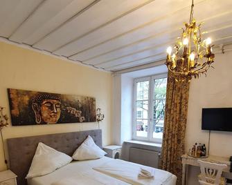 Pension Seibel - Munich - Bedroom