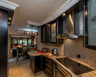 Kruger Park Lodge Unit No. 209 - Hazyview - Keuken