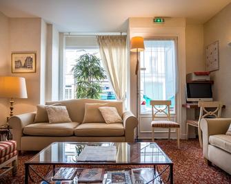 Hotel Delambre - Pariisi - Olohuone