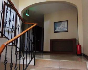 Carikci Hotel - Giresun - Сходи