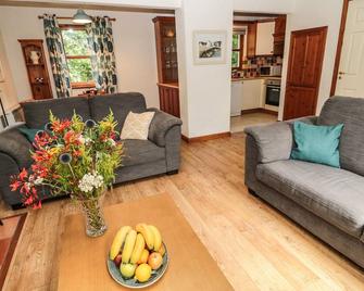 Groom's Cottage, Pet Friendly, With A Garden In Chirnside - Duns