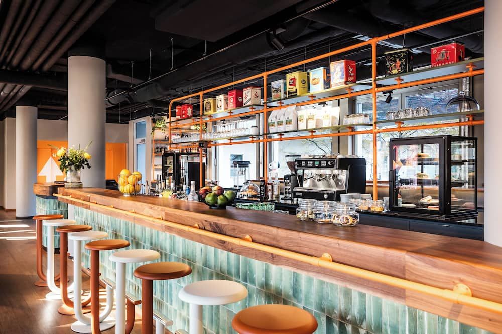 Me and All Hotel Berlin East Side, by Hyatt