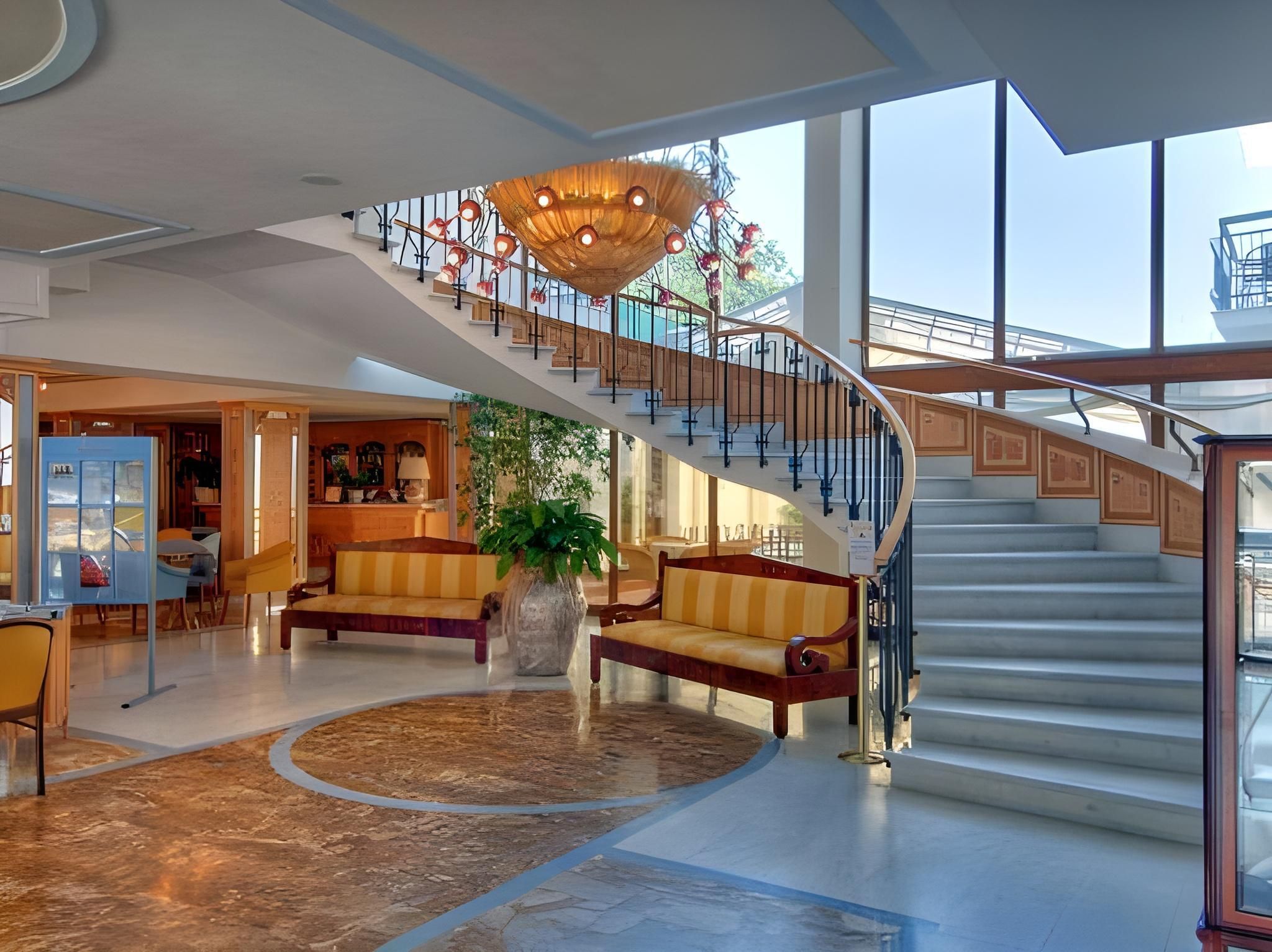 جراند هوتل فلورا - سورنتو - ردهة