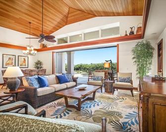 Luxury 4 Bedroom with private pool & Spa - Puako - Wohnzimmer