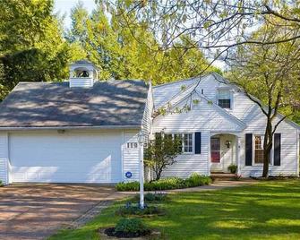 4 Bedroom and 5 Bathroom House - Erie - Building